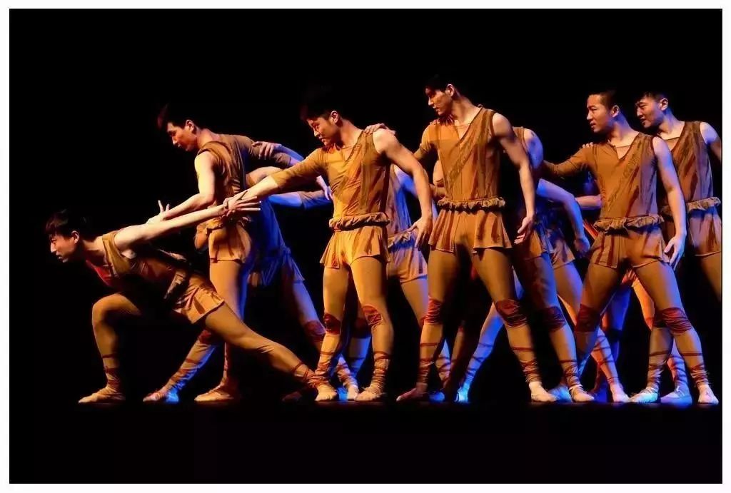大家一起来数一数，跳舞男生的九个优点！ (http://www.cngai.com/) 艺教资讯 第1张